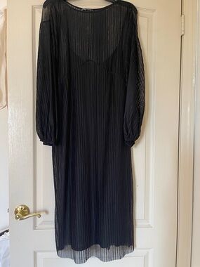 Zara Black Sheer Pleated Long-Sleeve Midi Dress